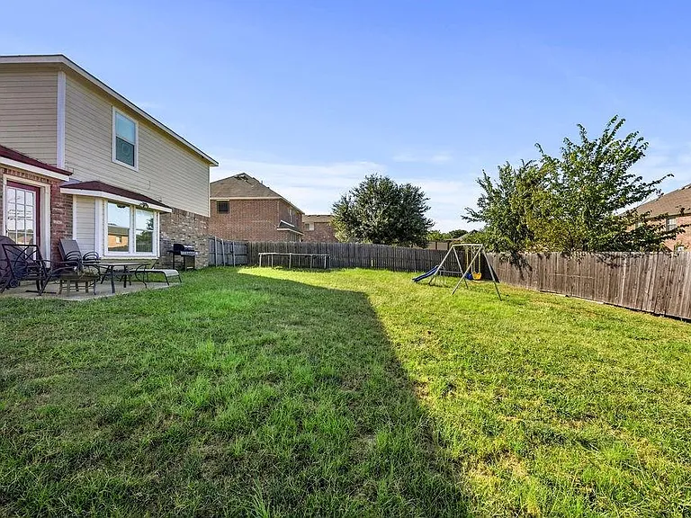 2702 Maci Ct — Photo 21
