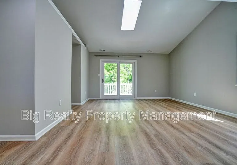 1732 Rosewood Ct — Photo 11