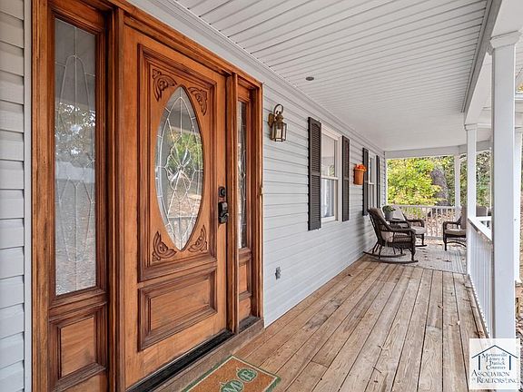 4th image of 1269 Plantation Dr