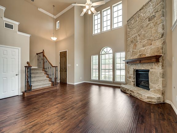 4th image of 7204 Dry Creek Dr