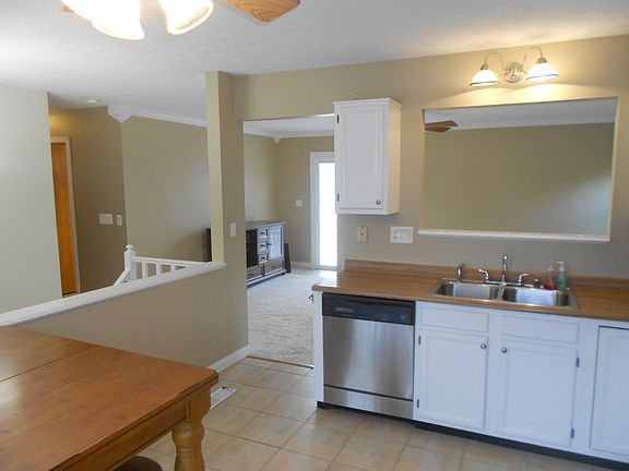 4th image of 6815 Upland Ct