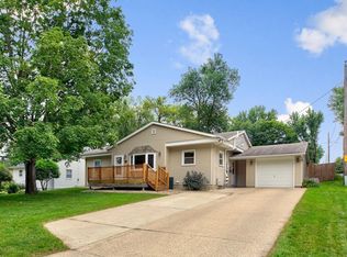 511 11th St SW, Faribault, MN 55021