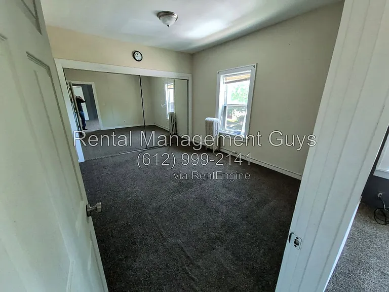 2300 W 50th St #11 — Photo 4