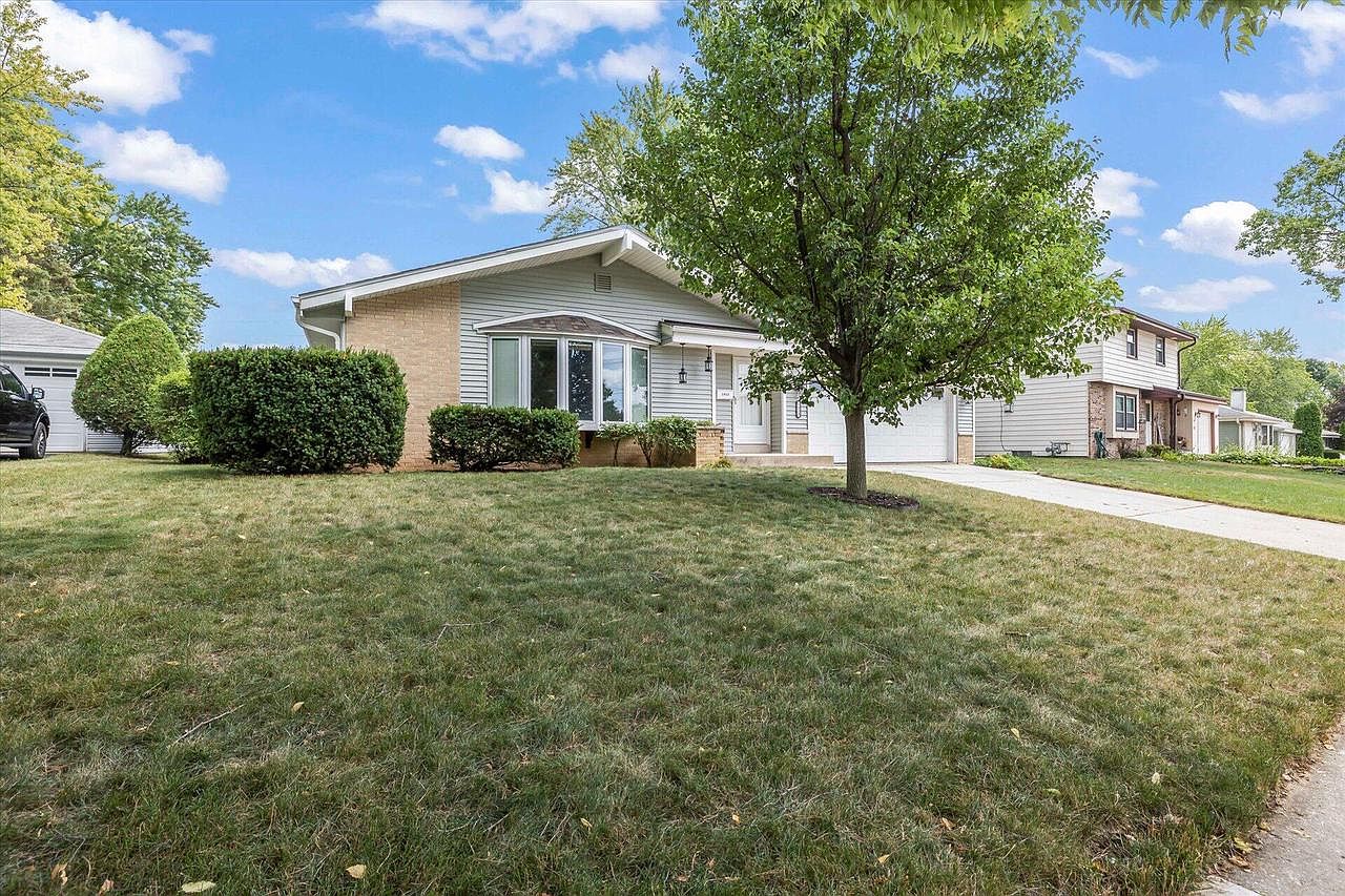 1933 Cardinal DRIVE, Waukesha, WI 53186 | Zillow