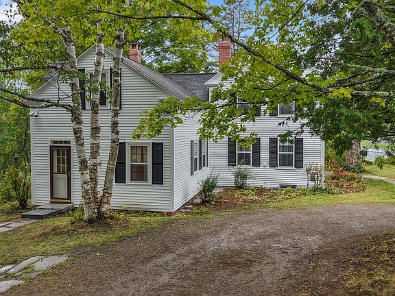 5th image of 651 College Avenue