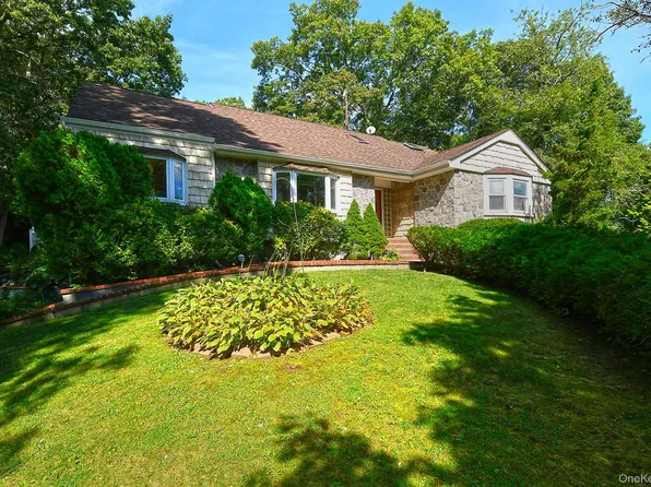 4 Village Hill Drive, Dix Hills, NY 11746