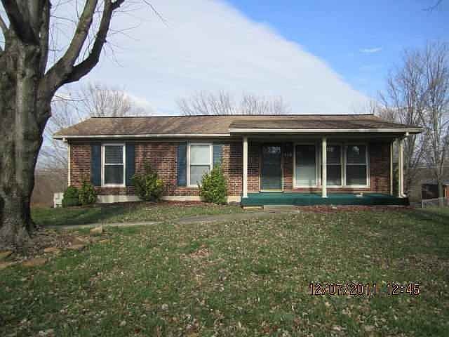 1st image of 134 Meadowbrook Cir