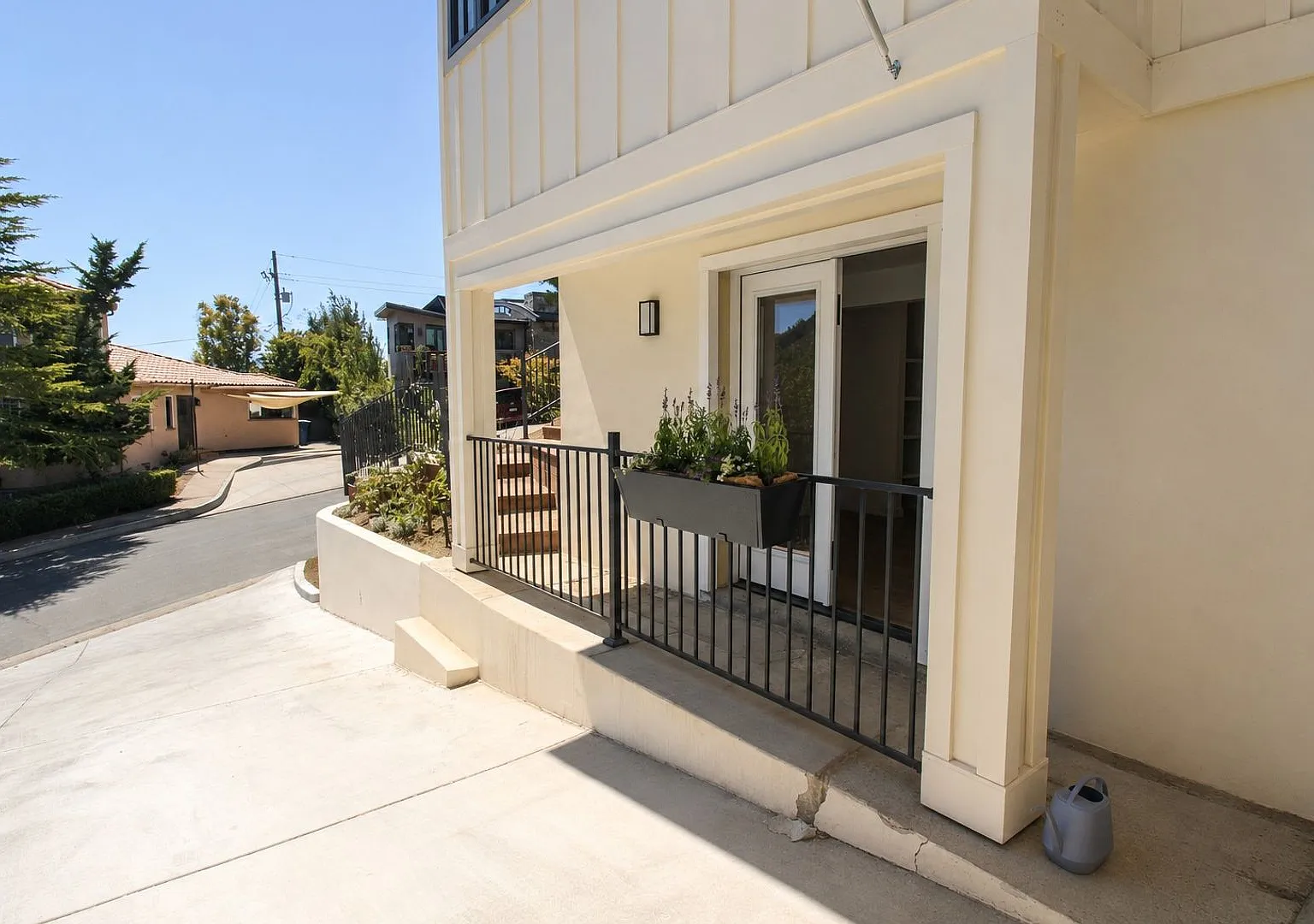Newly Built 1 Bedroom / 1 Bathroom Utilities Included Available Now! — Photo 2