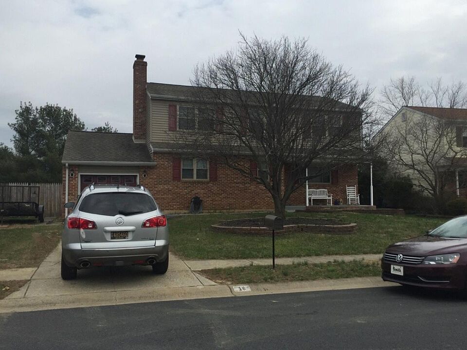 1st image of 16 White Dr