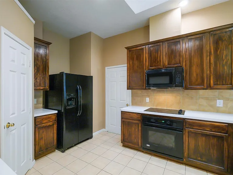 2610 Easton Springs Ct — Photo 8