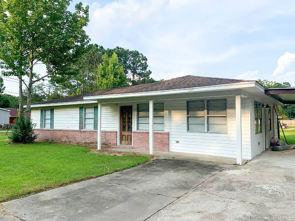 3 Br 1 5 Bath House 175 Triangle Dr House For Rent In Vidor Tx Apartments Com