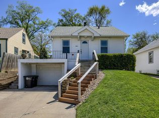 5011 Maple St, Omaha, NE 68104