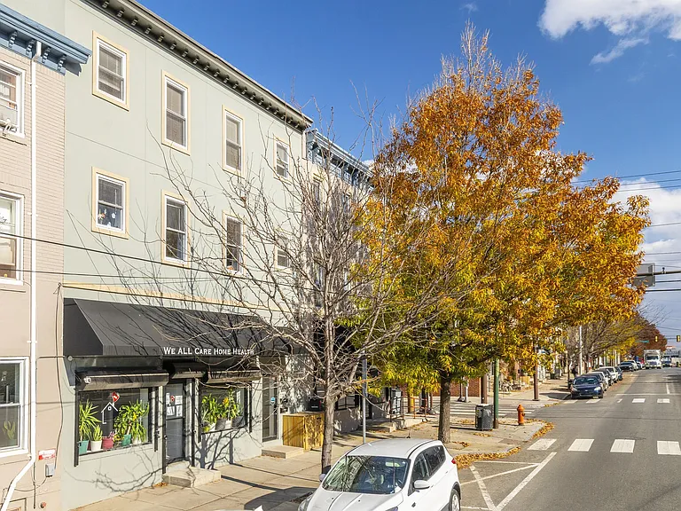 251 E Girard Ave — Photo 10