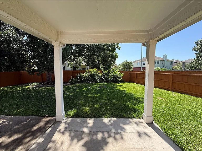 645 Arrowood Pl — Photo 7