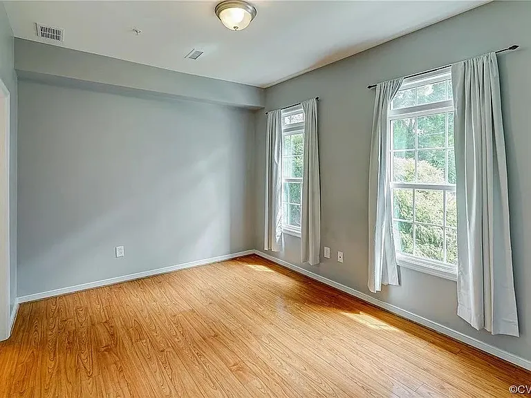 3909 Village Townes Walk — Photo 19