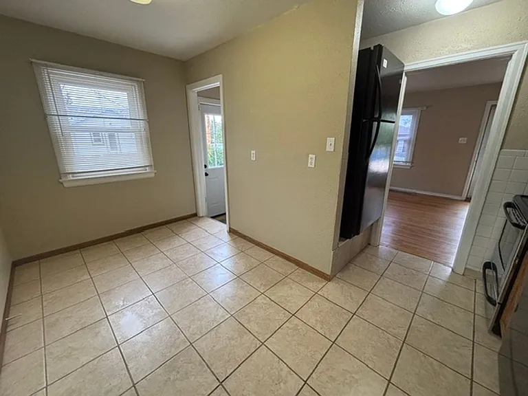 2102 S 3rd Ave — Photo 22