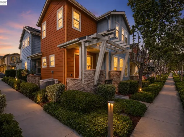 520 Sandalwood Dr, Livermore, CA 94551