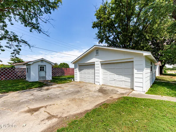 1926 Princeton Rd, Maryville, TN 37801