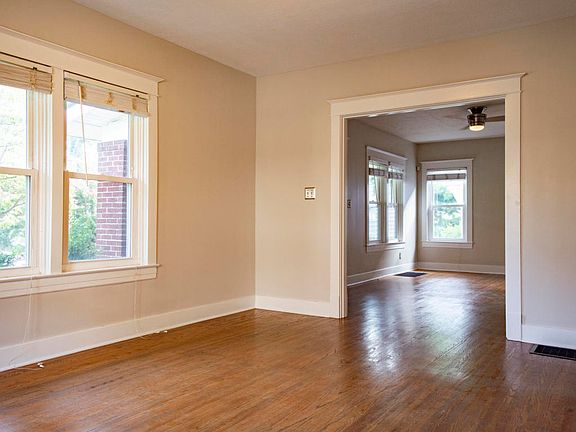 3rd image of 1722 Deerwood Ave