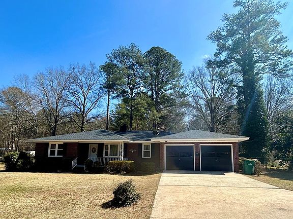 2nd image of 202 Woodland Way