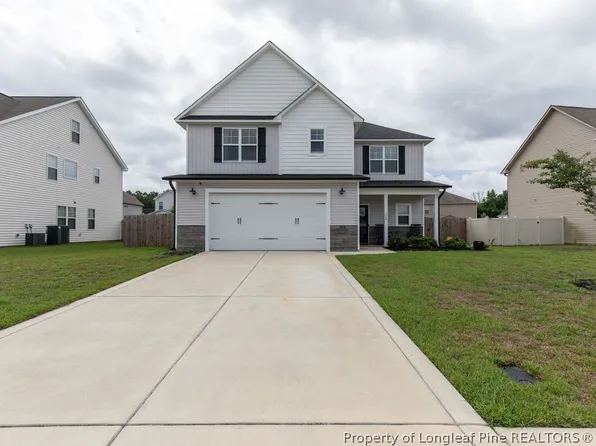 1549 Vandenberg Dr, Fayetteville, NC 28312