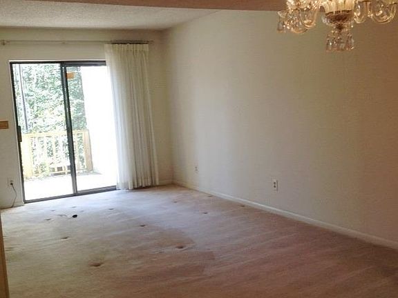 4th image of 30 Briarglen Pl