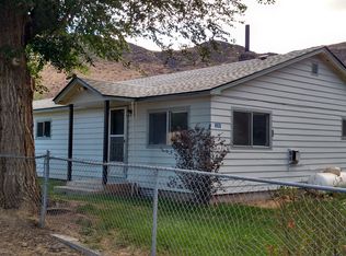 210 Klockhamer Rd, Naches, WA 98937