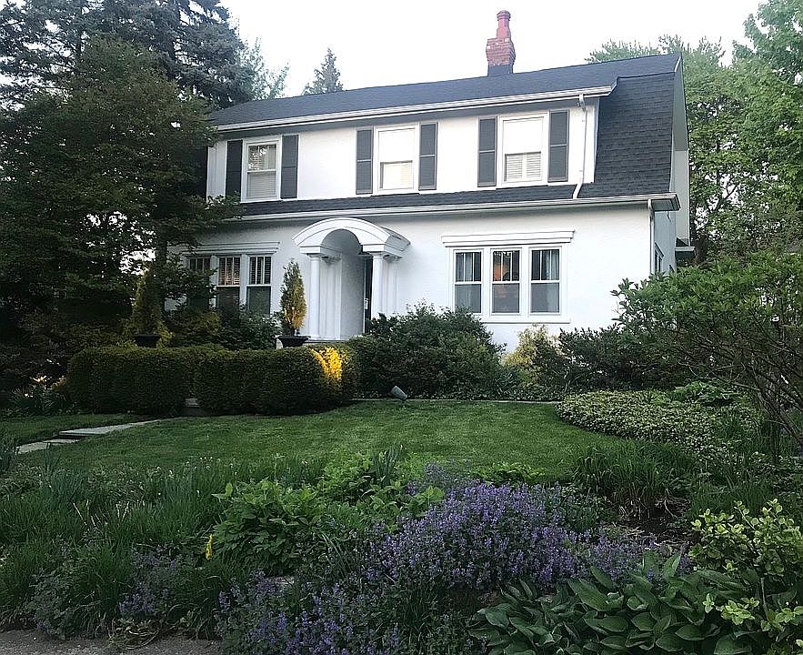 2nd image of 35 Orchard Pl