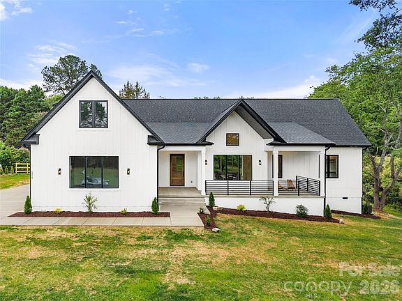 2nd image of 1213 Rosa Dr