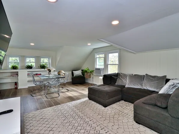 128 Mount Pleasant Ave, West Orange, NJ 07052