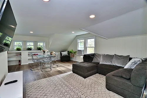128 Mount Pleasant Ave Photo 1
