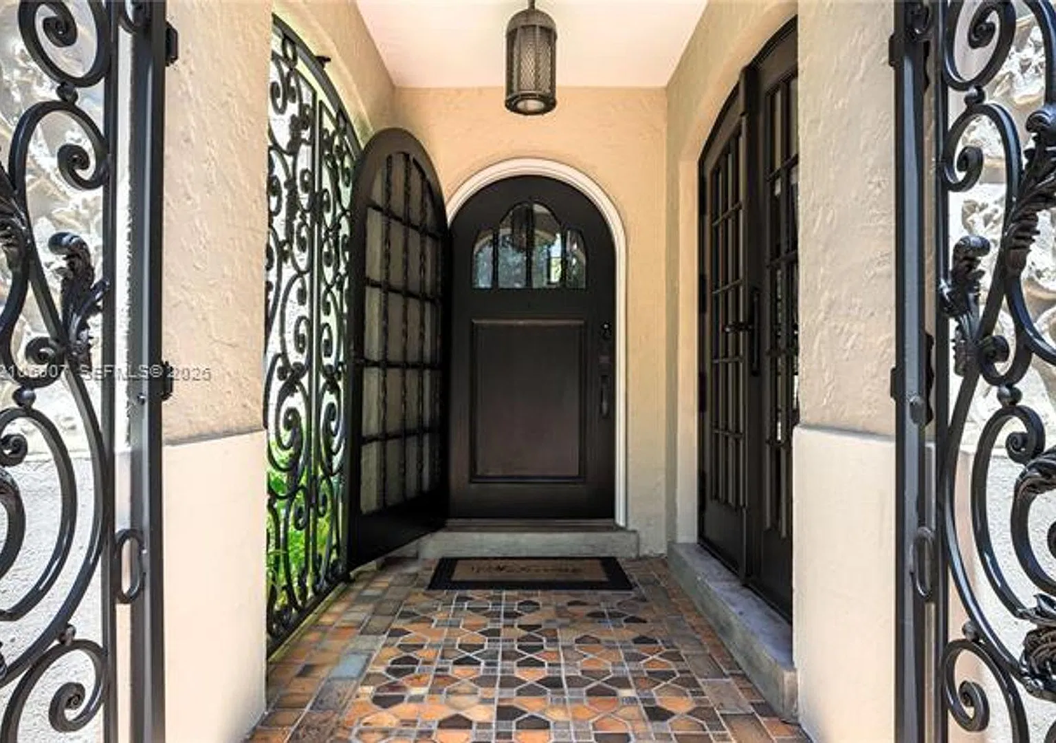 1822 Country Club Prado # 1822, Coral Gables, FL 33134 — Photo 2