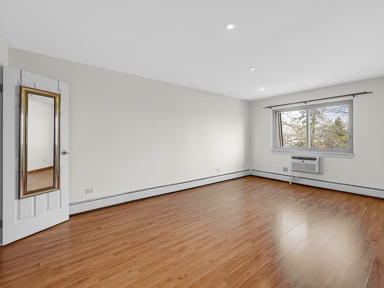 2 Villa Verde Dr #320 — Photo 12
