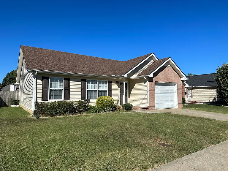 1824 Cason Trl — Photo 2