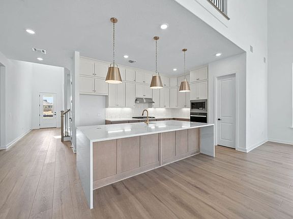 Owner s Entry to Kitchen