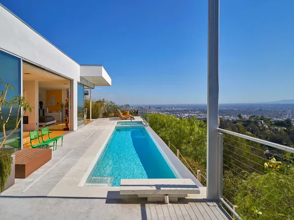 7048 Macapa Dr, Los Angeles, CA 90068