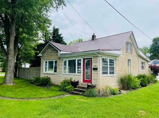 900 N Line St, Loogootee, IN 47553