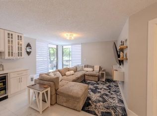 10451 W Broward Blvd APT 201, Plantation, FL 33324