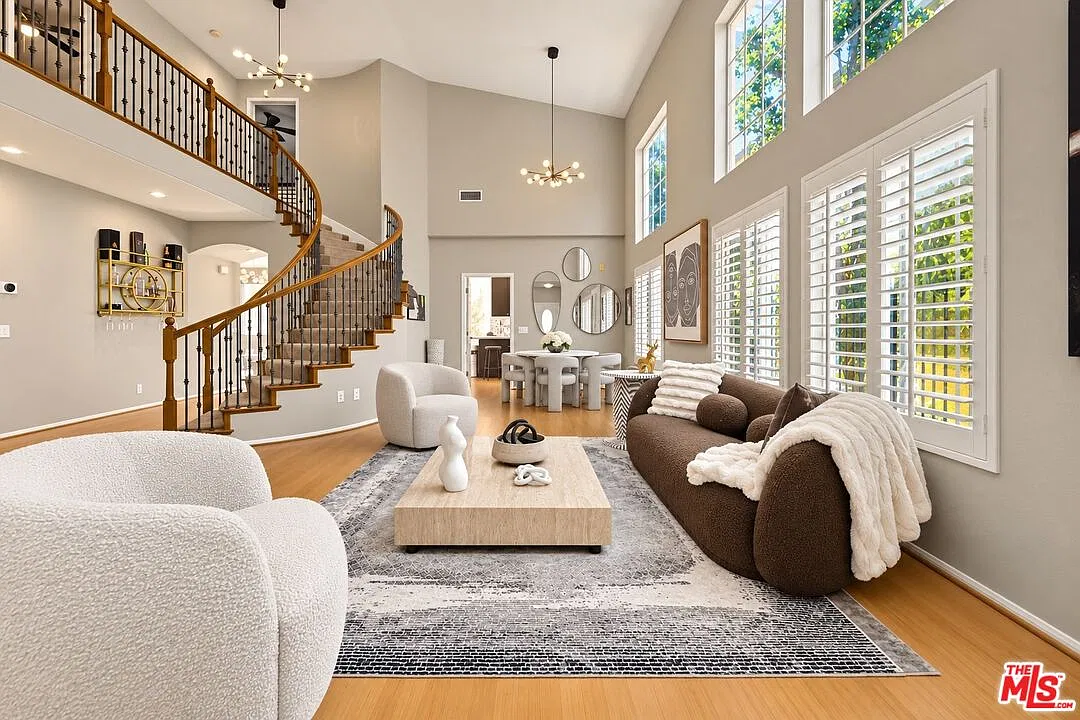 4 bed, 3.0 bath, 2857 sqft, $6,500 — Photo 3