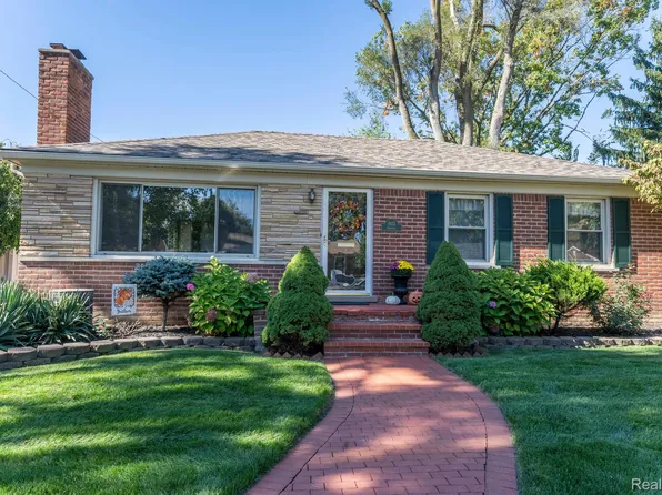9825 Shadyside St, Livonia, MI 48150