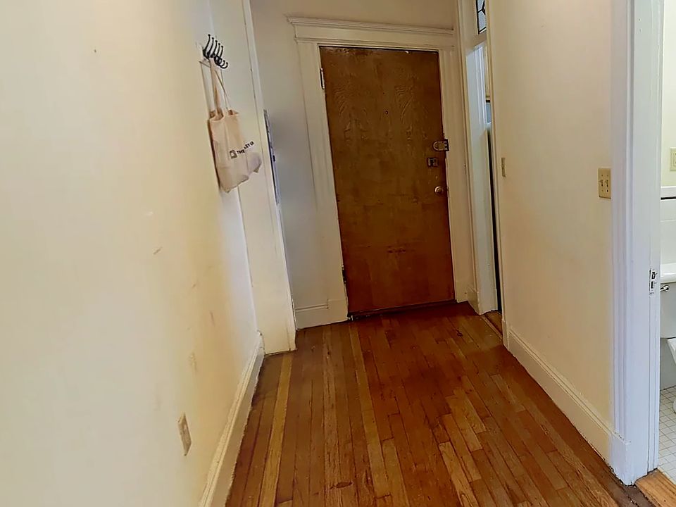 1st image of 151 Park Dr APT 6