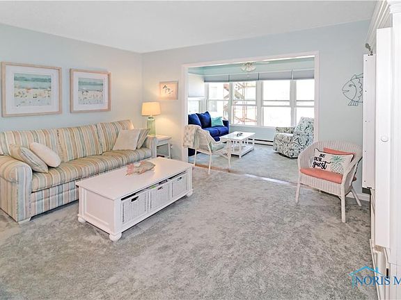 5th image of 206 W Lakeshore Dr APT C