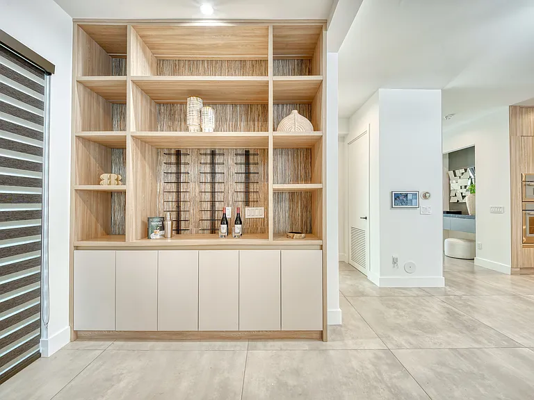 2613 Center Ave — Photo 17