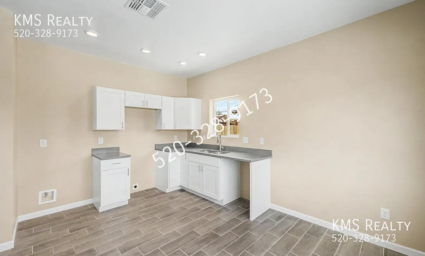 3 Beds / 2 Baths - Duplex / Owner/Agent — Photo 4