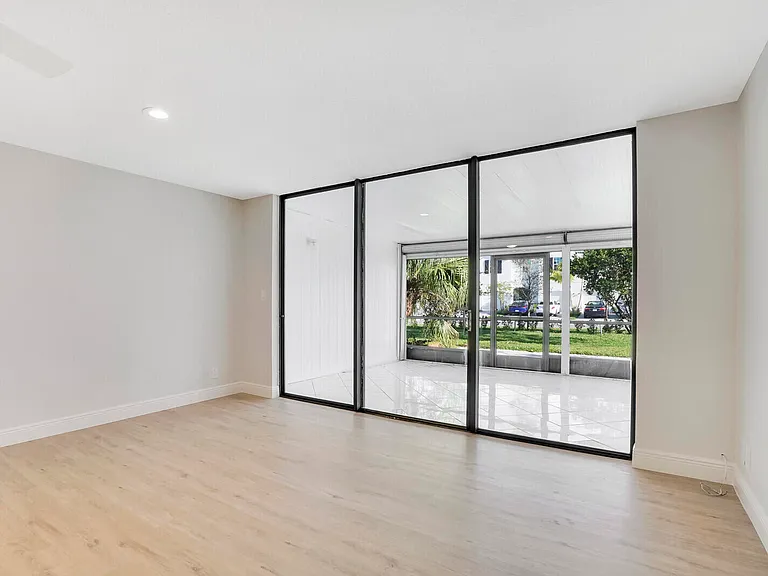4373 Trevi Ct — Photo 10