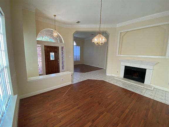 5th image of 2202 Madewood Dr