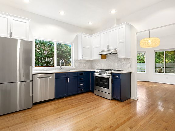 Beautitfully updated kitchen.