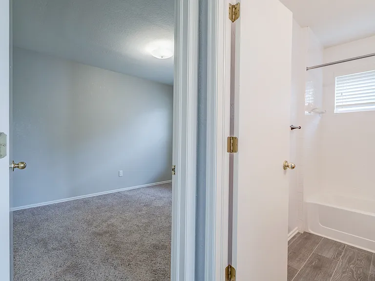1908 Joseph Dr — Photo 17