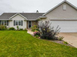 1965 Sagebrush Way, Green Bay, WI 54311