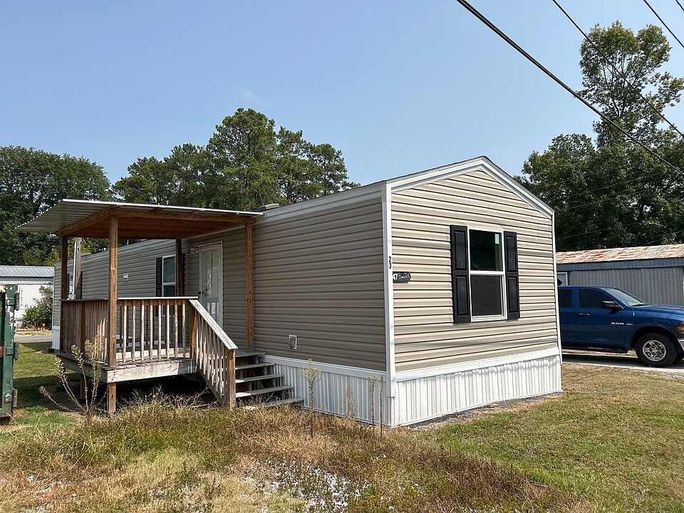 1st image of 47 Breezy Trl